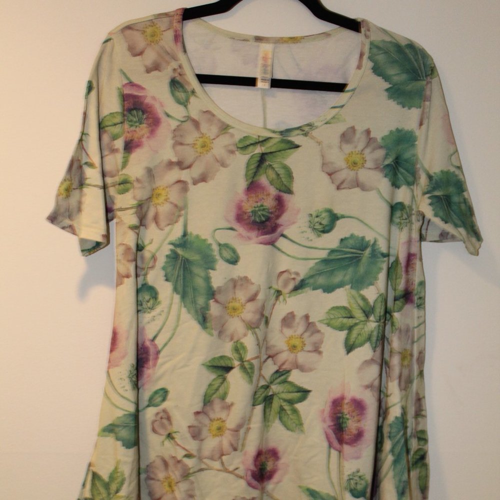 LuLaRoe Perfect T [S]